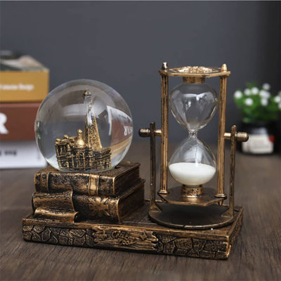 Apriel Scenic & Cityscapes Hourglass