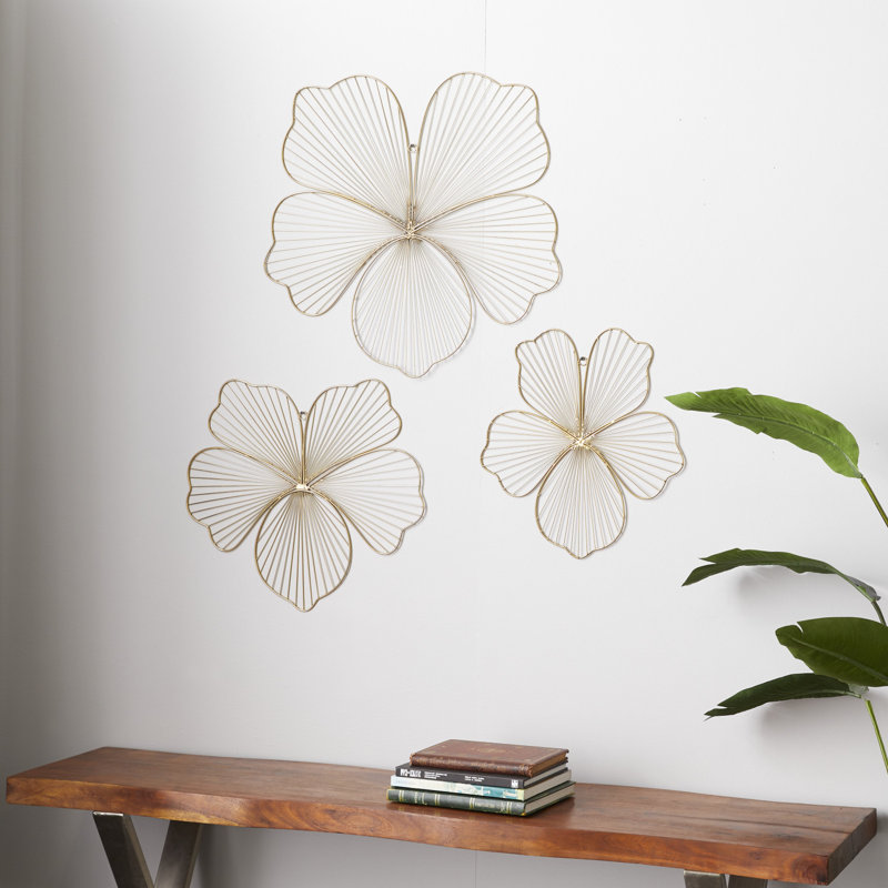 Cosmoliving By Cosmopolitan Set Of 3 Gold Metal Glam Wall Decor, 19", 21", 26"