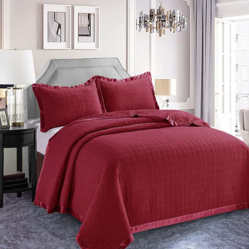 Gaila Bedspread, Red, 250 x 270 cm