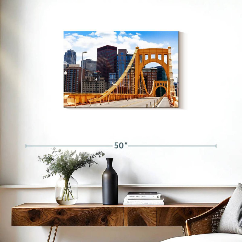 Lilie jaune Roberto Clemente Bridge, H 20 po x l 30 po