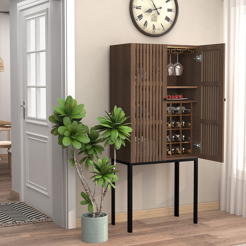 Armoire à vin haute, Brun