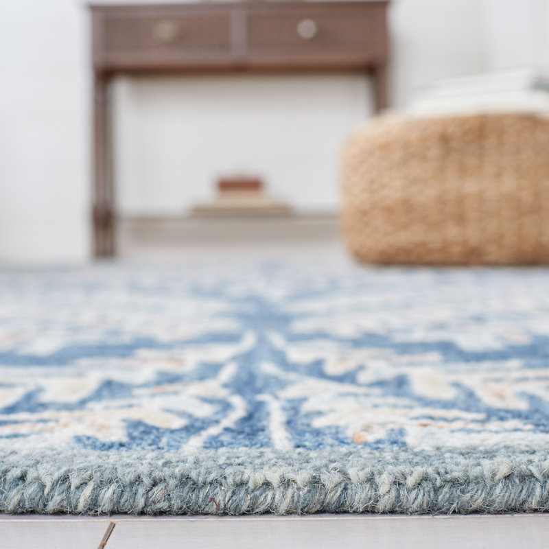 Chaithra Hand Tufted Wool Floral Rug, Rectangle 8' x 10'