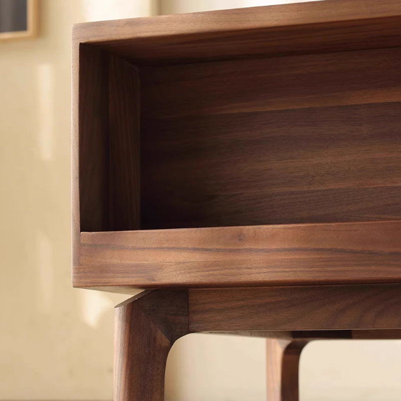 Solid wood coffee table with retro design