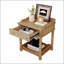 Table de chevet de style rétro avec tiroir et tablette ouverte, table de chevet avec pieds tournés et poignée en métal pour une élégance classique-528780303