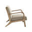 Chaise avec accoudoirs luxueux, mousse haute et bois élégant avec rembourrage et structure texturée-829456505