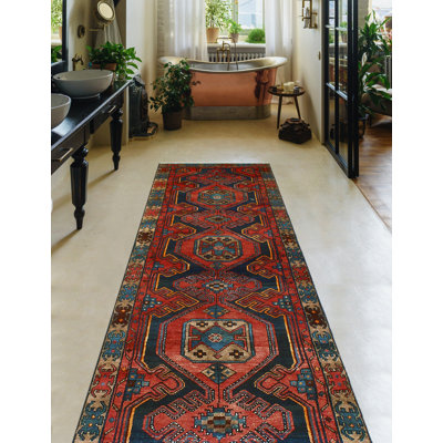 Khylar Distressed Ameenah Red Runner