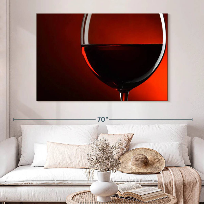 Yarlin Red Wine Glass Silhouette