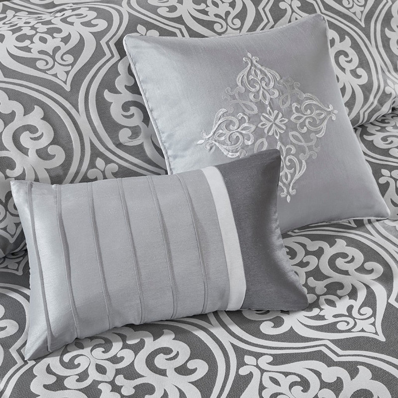 Pièce damassée traditionnelle 24 pièces Stanton par Gracie Mills, Édredon très grand californien + 23 pièces supp, Gris