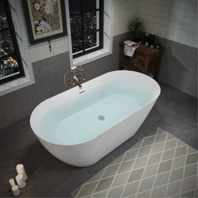 Baignoire ovale autoportante en acrylique de 140 cm (55 po) avec bonde centrale escamotable et fini blanc brillant, pour une salle de bain relaxante et un spa. Rétention de chaleur. Installation facile. Trop-plein intégré de 140 cm (55 po). Blanc. Maison.