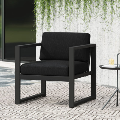 Élégant mobilier d'extérieur pour club - structure en aluminium, coussin de siège gris foncé, coussin de chaise mesurant H 27,44 po x l 26,62 po