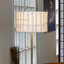 Lampe sur pied 57 po en marbre Puma (brun foncé, blanc)