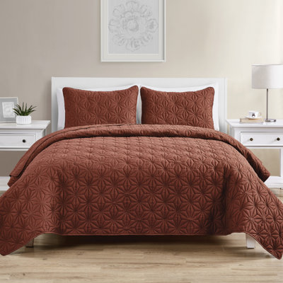 Kaleidoscope 3-Piece Embossed Geometric Quilt 