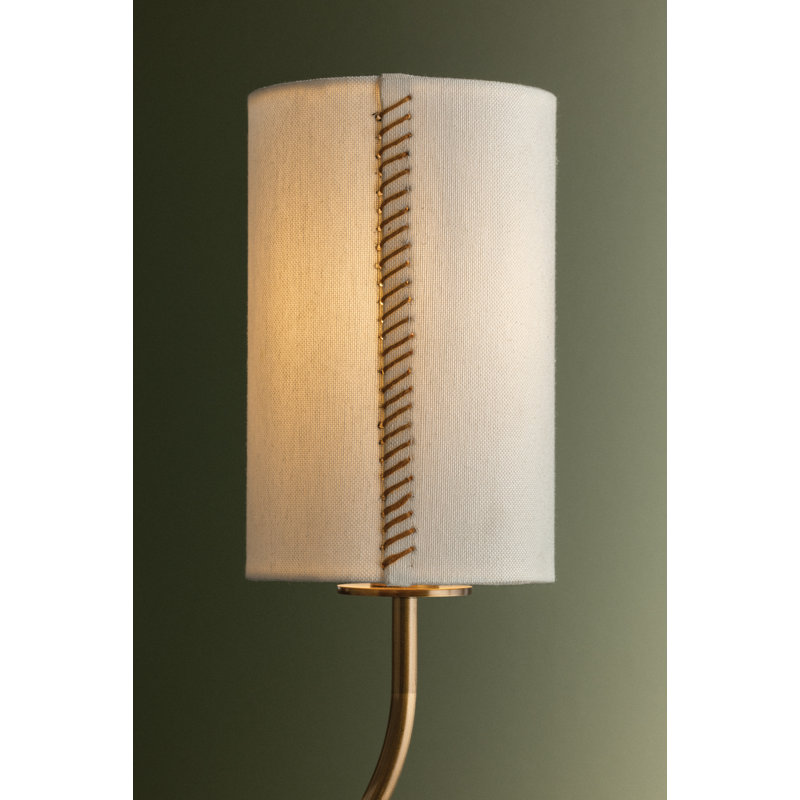 Teddy Chandelier, 30