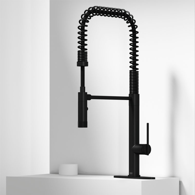 Robinet de cuisine à poignée simple Sterling, Noir mat