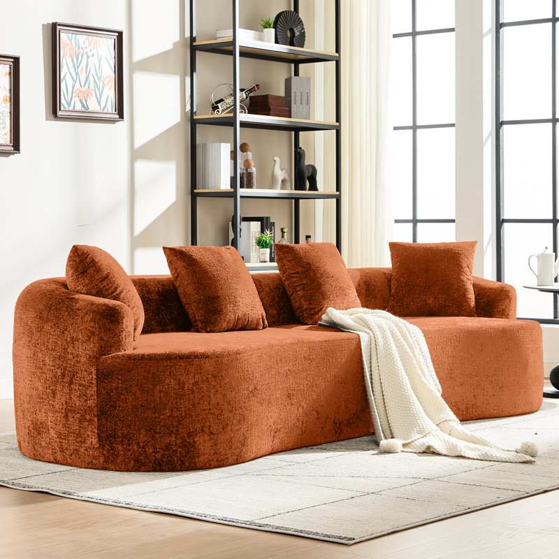 Canapé incurvé en chenille orange, 3 coussins, assise profonde idéale pour l'appartement, aucun assemblage requis, mousse à mémoire de forme pour une détente optimale dans le salon, et convient aux animaux de compagnie.