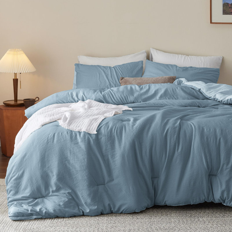 Bedsure Reversible Prewashed Comforter Set, Mineral Blue/Sky, Queen Comforter + 2 Standard Pillowcases