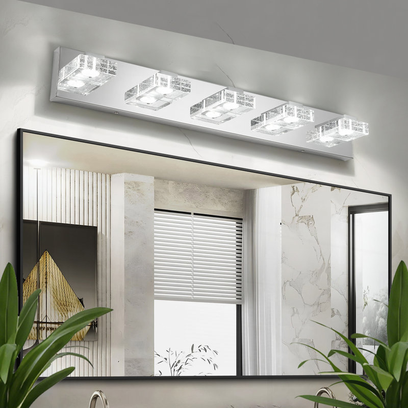 Luminaire pour meuble-lavabo mural 31 po à 5 lumières en chrome 31 po