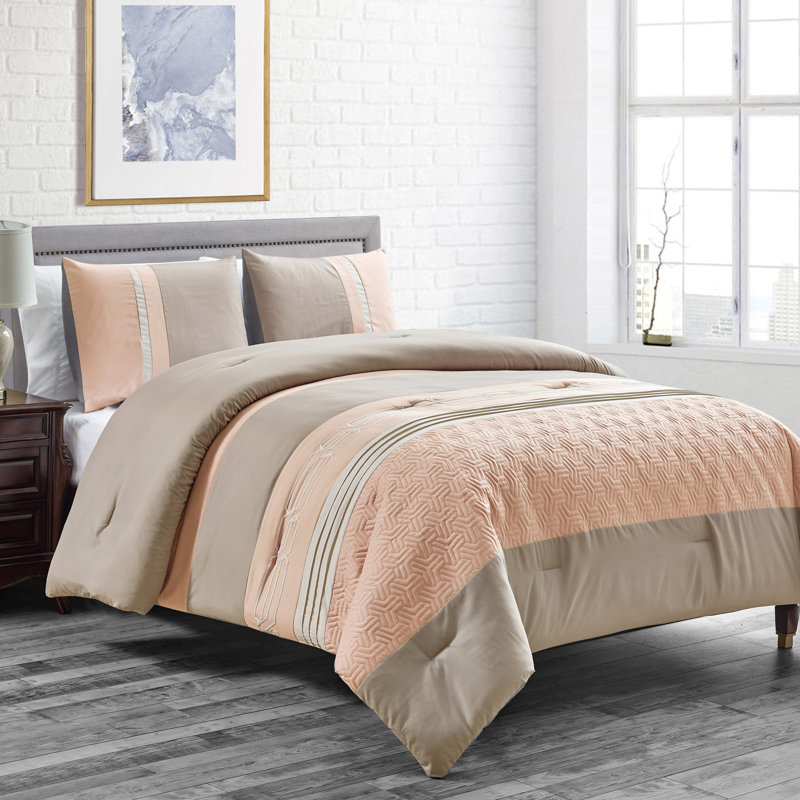 Polyester Comforter, Queen Comforter + 2 Standard Shams, Peach