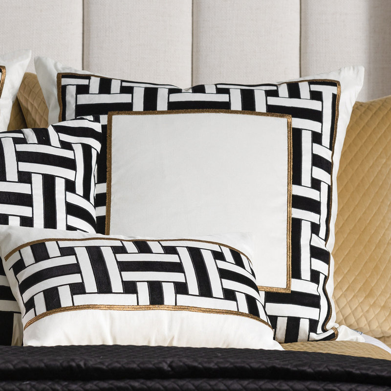 Tommy Square Pillow Cover & Insert