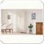 Luxueux armoire de cuisine en bois avec tablettes et tiroirs-528607360
