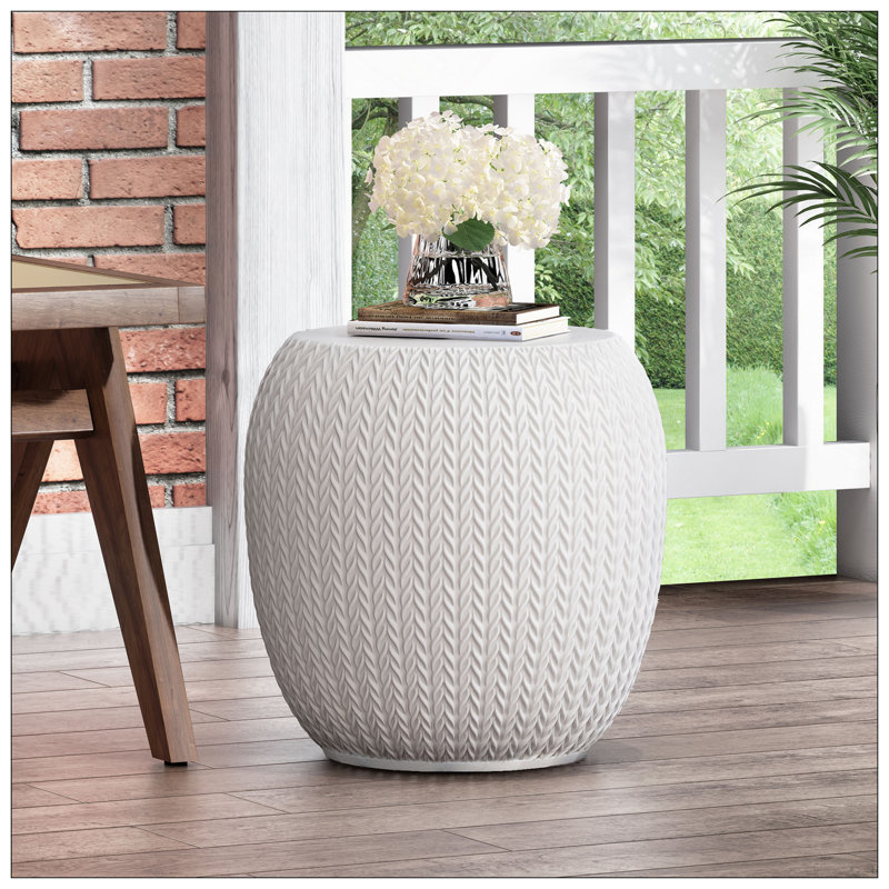 Table d'appoint d'extérieur en béton léger