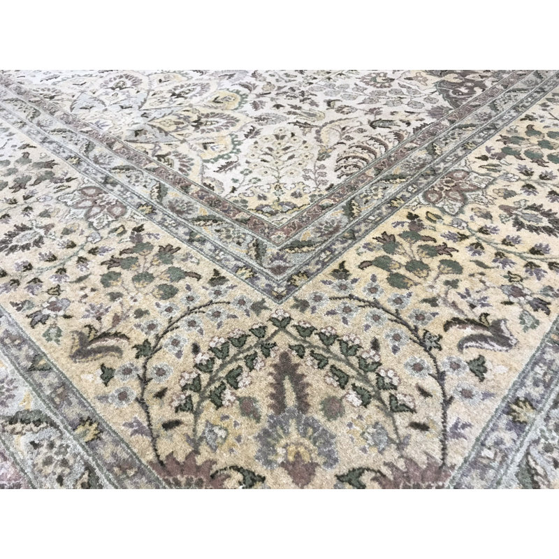 Tapis beige noué à la main de haute qualité