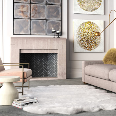 Tapis en fausse fourrure blanc brillant - ultra doux et élégant 72 po x 89 po rehausse l'intérieur de la maison avec un tapis en acrylique chic Longueur confortable Largeur de