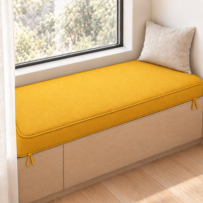 Coussin de banc sur mesure de 7,6 cm de hauteur, pour intérieur et extérieur, avec double passepoil et 2 attaches.
