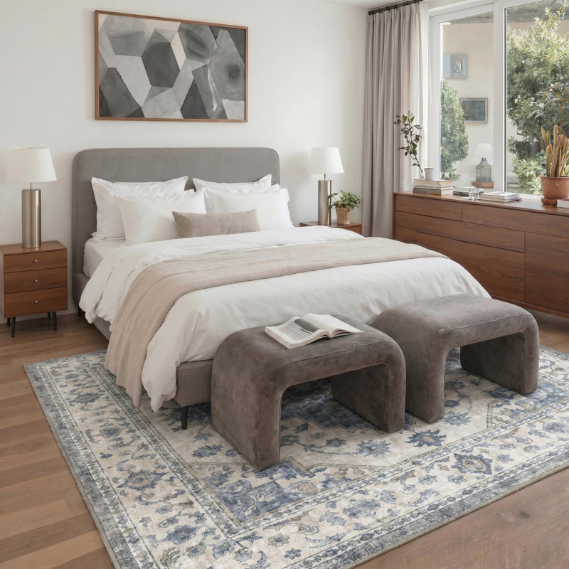 Medallia Vintage Blue / Beige Indoor Floral Area Rug,Machine Washable,with Non-Slip Backing, Round 5'