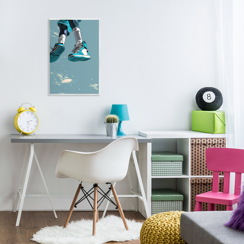 Plaque murale Sporty Jump avec espadrilles, design par Ray Powers, H 15 po x l 10 po