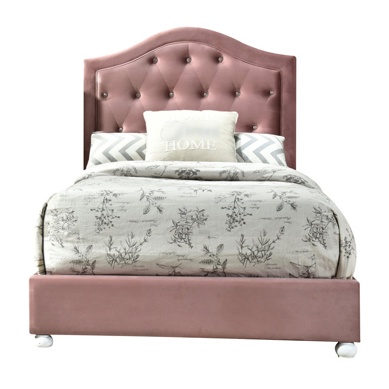 Lit simple avec tissu rose - pieds en bois, lattes rembourrées