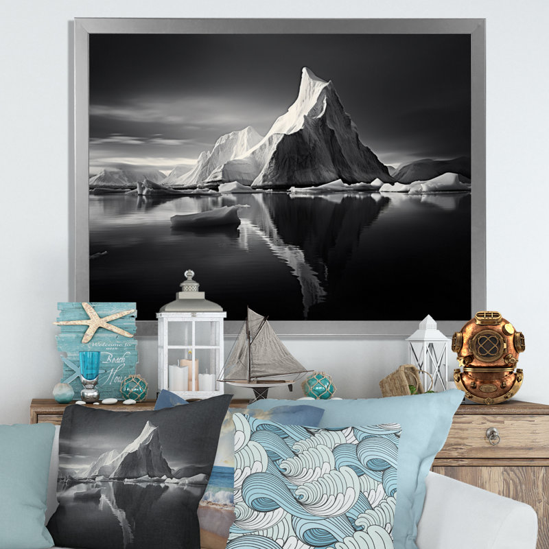 «Iceberg gris élégant de l'Arctique», reproduction sur toile, H 12 po x l 20 po, Cadre photo blanc