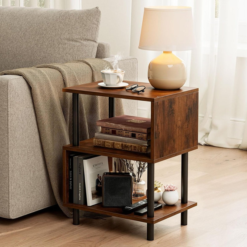 Table d'appoint, table de bout et table de chevet à 3 niveaux rustique brun avec tablettes de rangement en bois et structure en métal robuste pour le salon, la chambre à coucher et les petits espaces