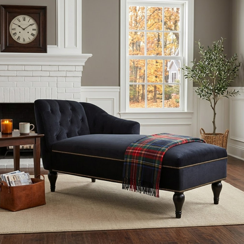 Chaise longue en velours luxueuse et confortable Jaana avec garniture cloutée et pieds en bois pour la chambre à coucher et le salon