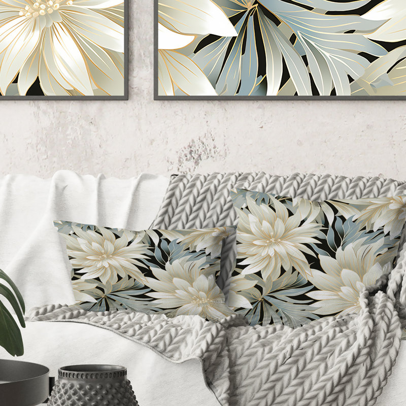 Coussin décoratif à motif floral exotique gris et blanc, H 18 po x l 18 po