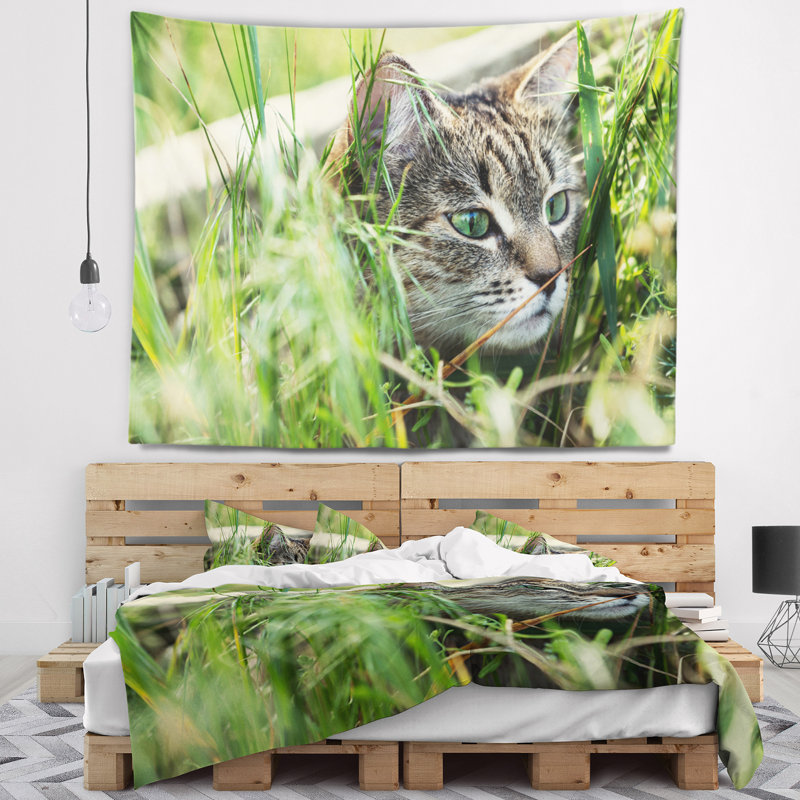 Tapisserie animalière, H 68 po x l 80 po