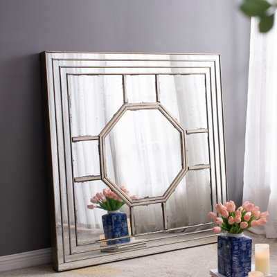 Miroir mural 48 po x 48 po de style antique avec cadre en miroir, décoration murale pour vestibule de salon, console inclinée contre le mur