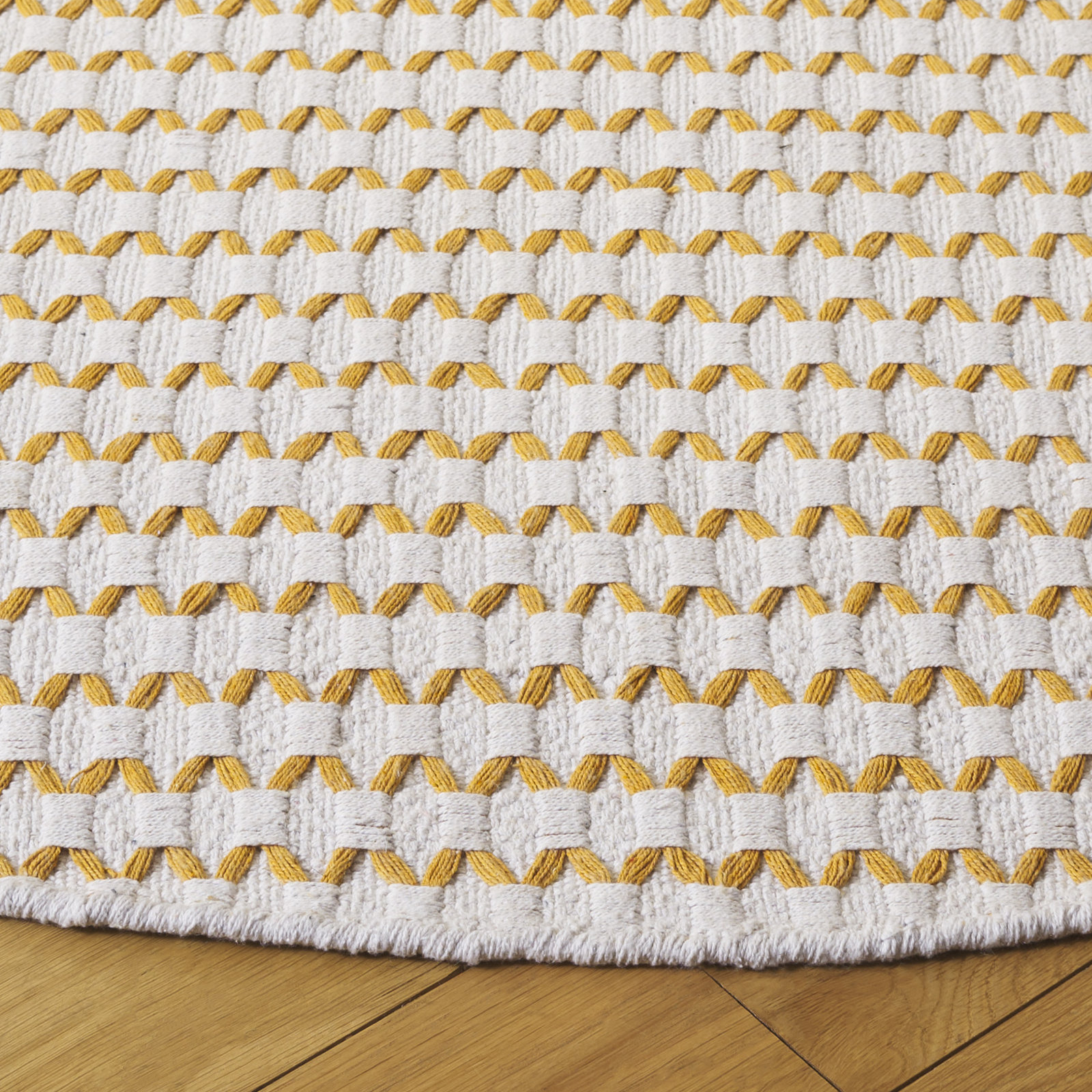 Hand-Woven Chevron Cotton Rug, Round 6'