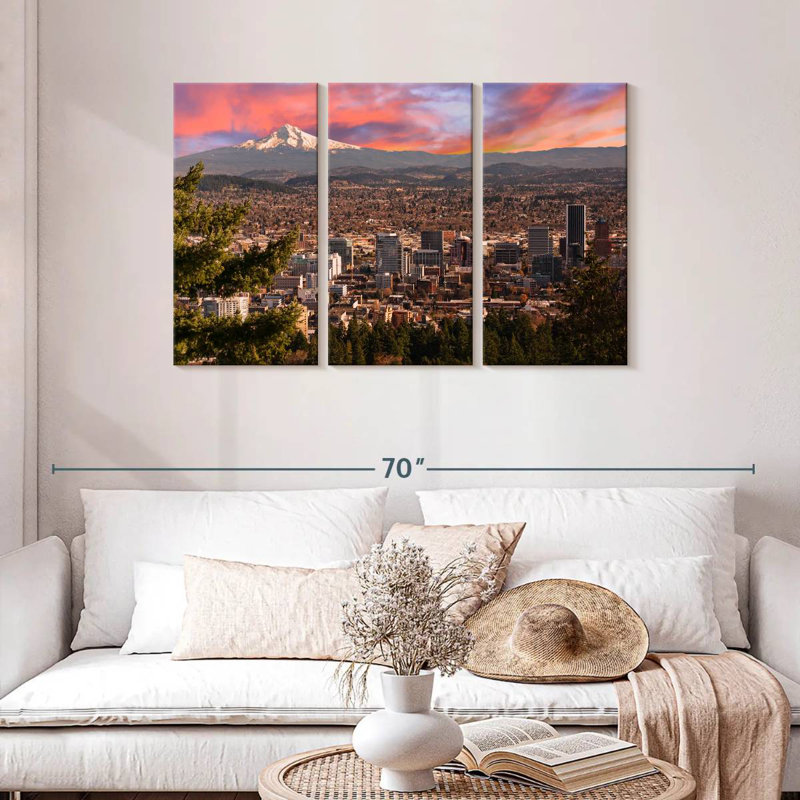 Sebbie Portland, 28" H x 45" W