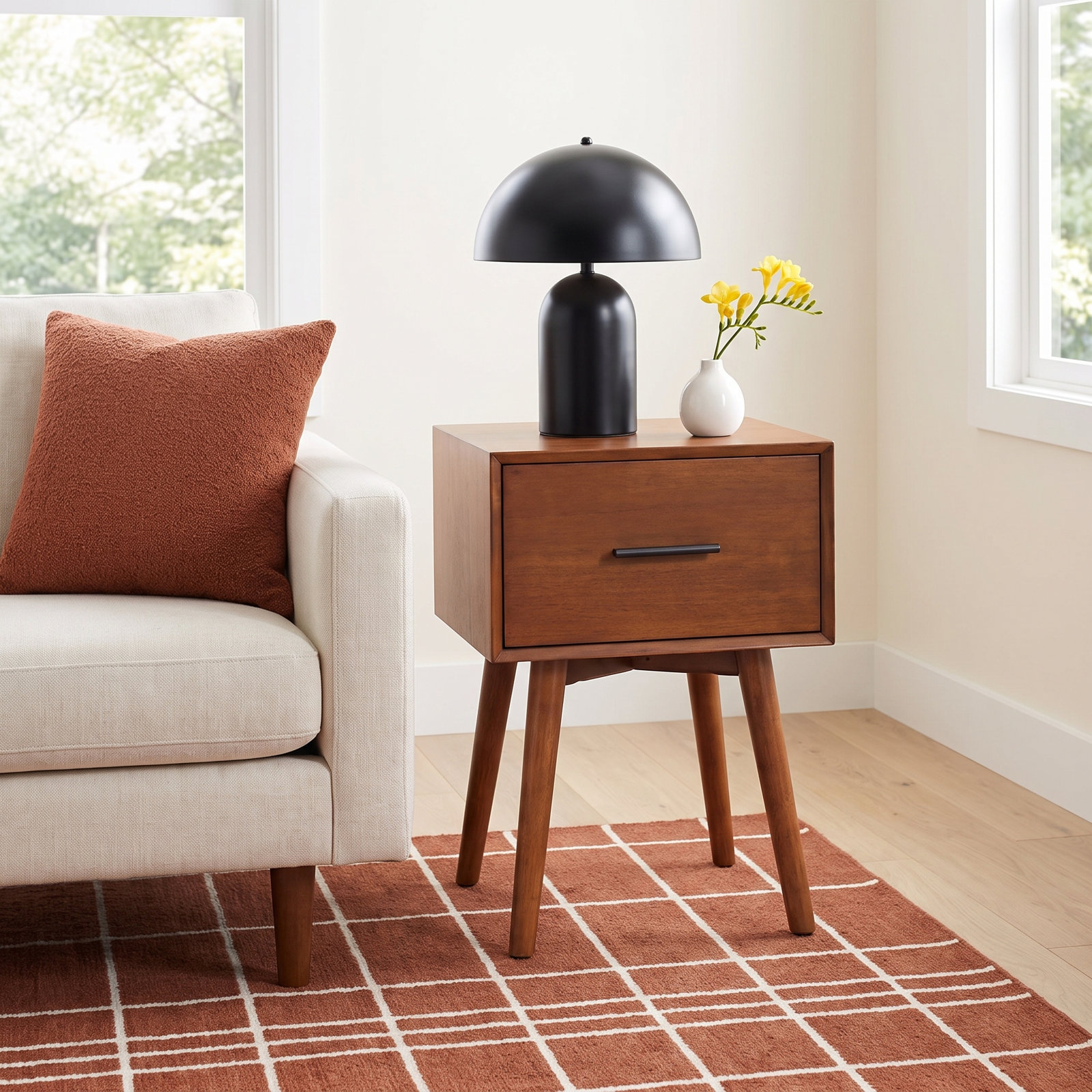 Williams 18" Mahogany End Table, Chestnut