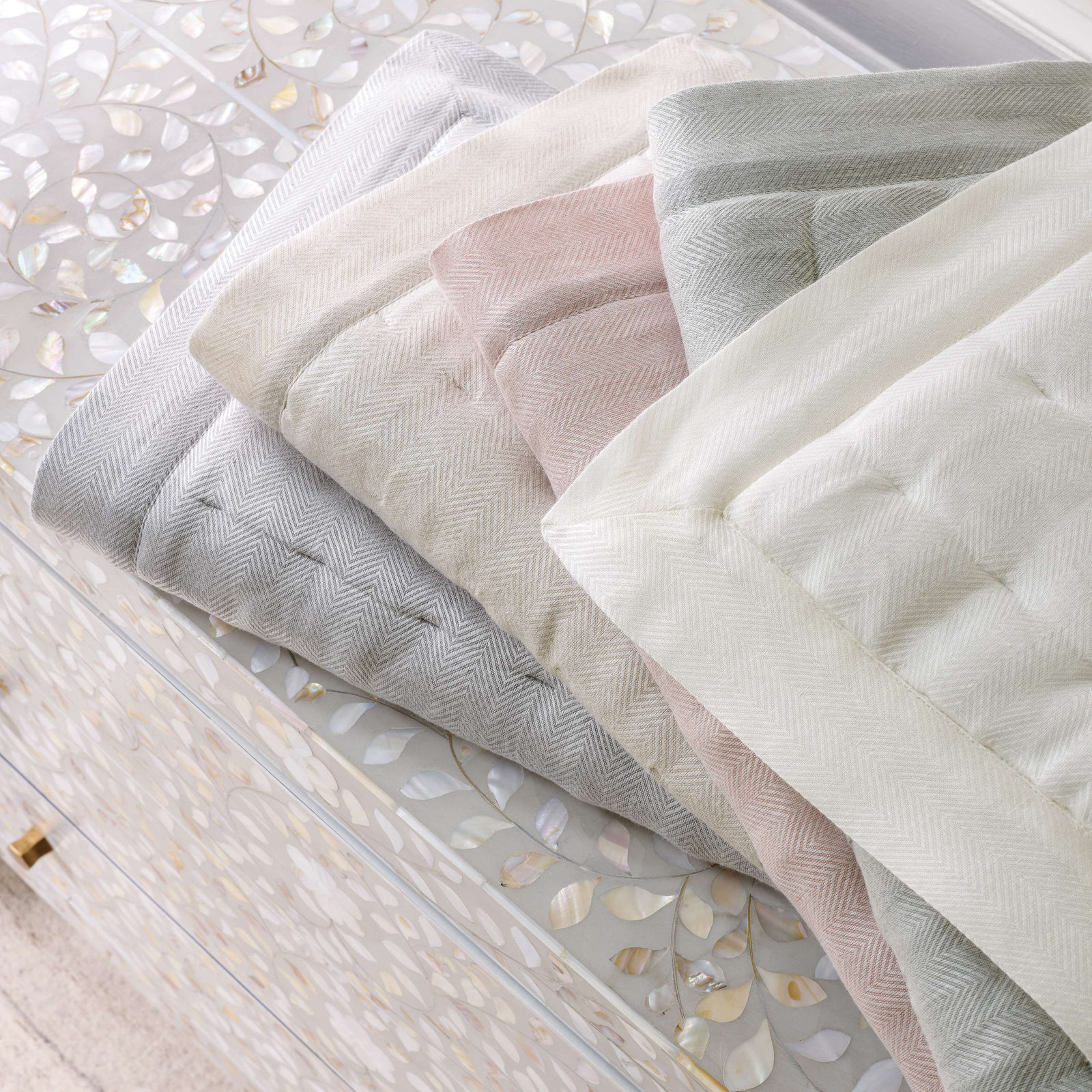 Brussels Linen Quilt Set, King Quilt, Natural