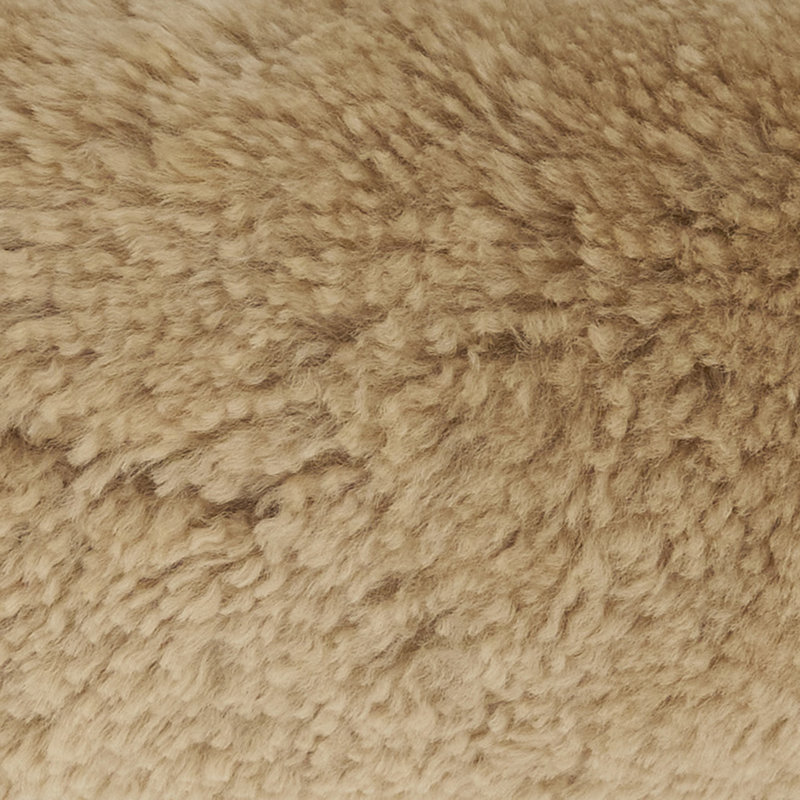 Coussin luxueux en peau de mouton avec bourre en polyester, Brun