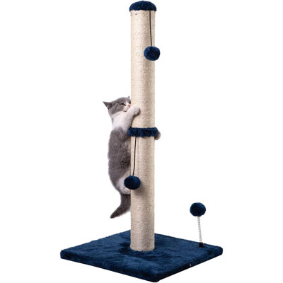 Faedra Scratching Post