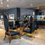 Chaise d'appoint rembourrée en velours noir Steadman