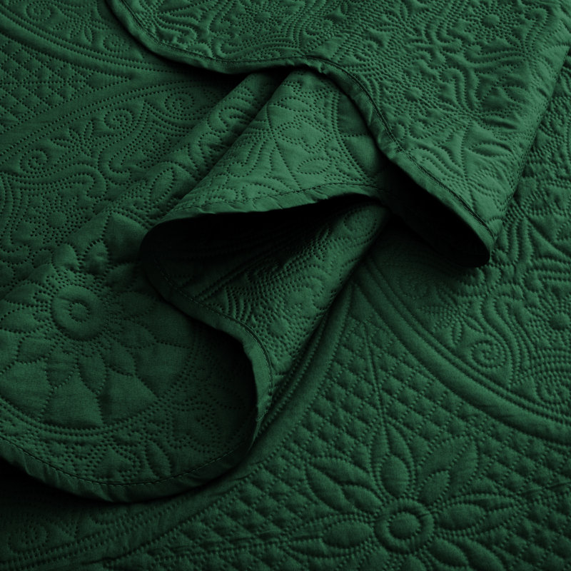 Floral Embossed Ultra-Soft Quilted Bedspread Set – Lightweight, All-Season Comfort With Matching Pillow Shams, Emerald
