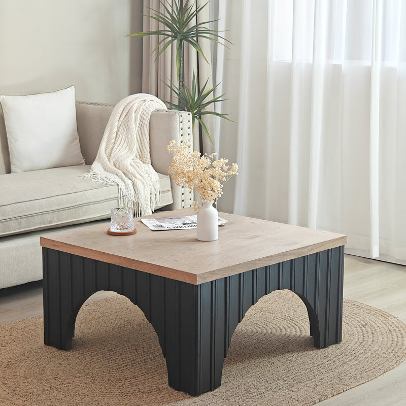 Table basse carrée avec base arquée Roomfitters