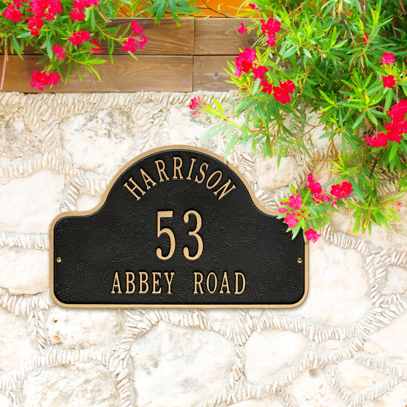 Plaque d'adresse murale sur 3 lignes Lexy, Noir et or, Oui