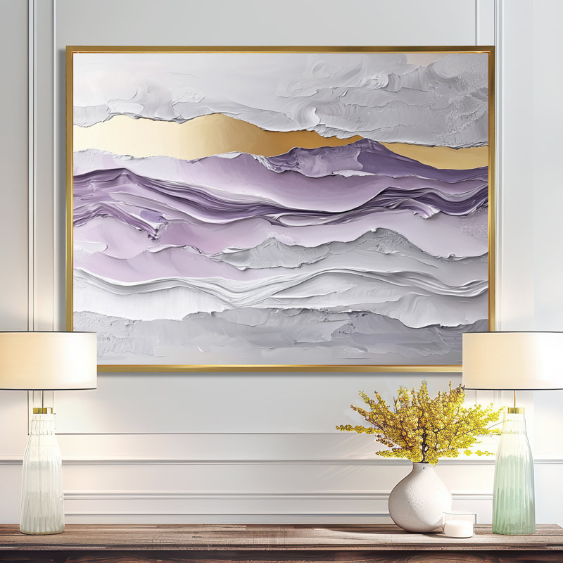 Lavande et pierres, horizon transitionnel I - art mural transitionnel grand, H 30 po x l 40 po, Cadre flottant, Doré