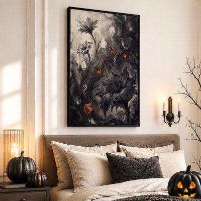 Toile murale d'Halloween avec des fleurs abstraites gris foncé et des reflets orange.