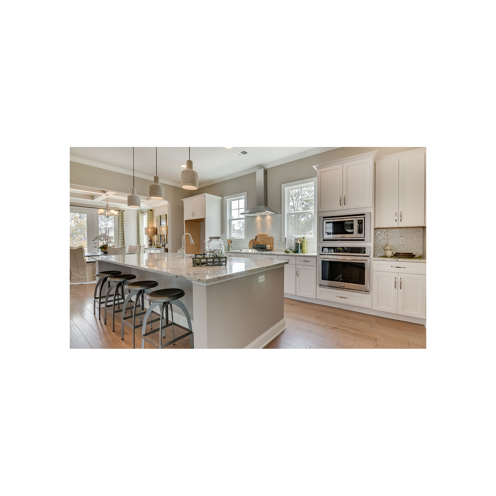 Campo Single Light Dimmable Bell Pendant